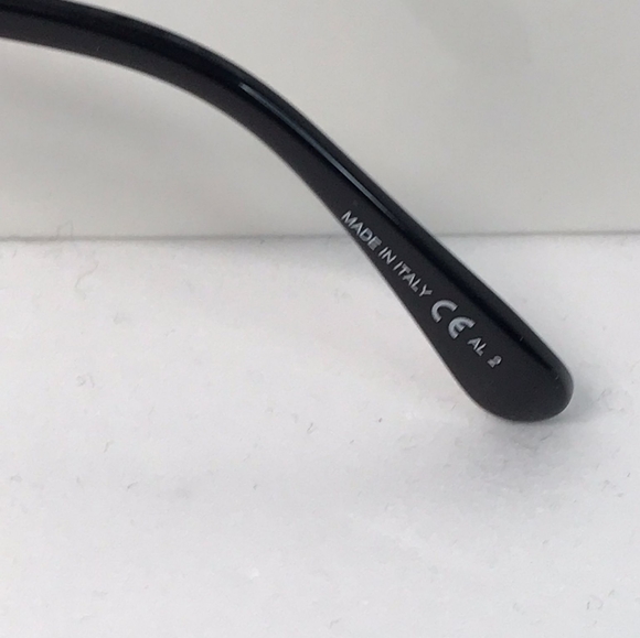 💯original Givenchy Grey Gradient Square Ladies Sunglasses GV 7146/G/S 62/11. - Picture 12 of 13